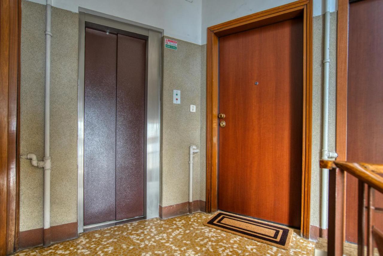 Caseospitali - Casa Mary Lou, Romantico Monolocale Ristrutturato Panoramico ミラノ エクステリア 写真